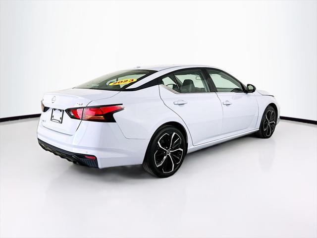 Photo of 2023 Pearl Nissan Altima