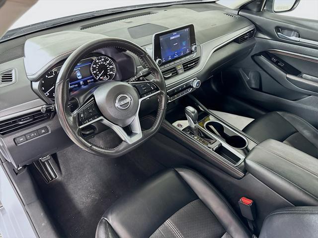 Photo of 2023 Pearl Nissan Altima