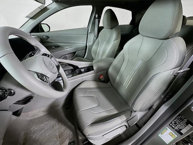 Photo of 2025 Amazon Gray Hyundai ELANTRA