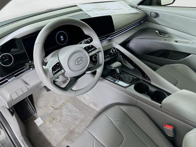 Photo of 2025 Amazon Gray Hyundai ELANTRA