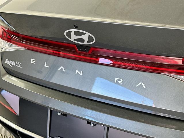 Photo of 2025 Amazon Gray Hyundai ELANTRA