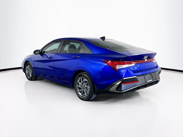 Photo of 2025 Intense Blue Hyundai ELANTRA HEV