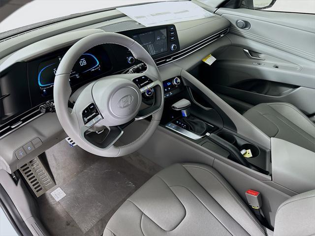 Photo of 2025 Serenity White Hyundai ELANTRA