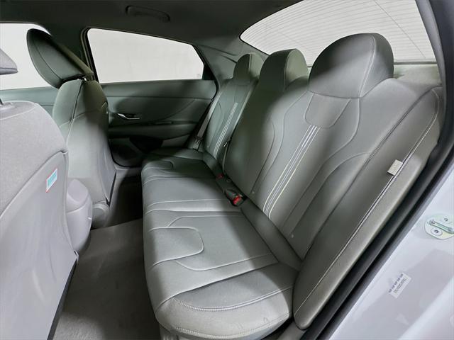 Photo of 2025 Serenity White Hyundai ELANTRA
