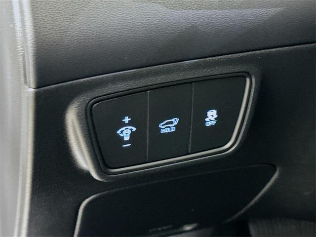 Photo of 2022 Quartz White Hyundai TUCSON