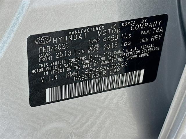 Photo of 2025 Aero Silver Hyundai SONATA