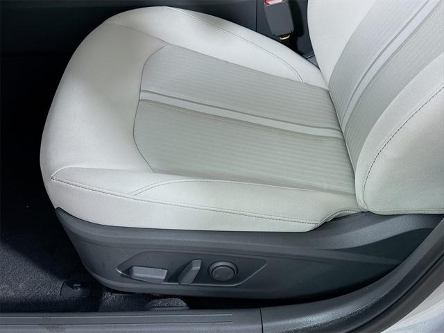Photo of 2025 Aero Silver Hyundai SONATA