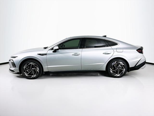 Photo of 2025 Aero Silver Hyundai SONATA