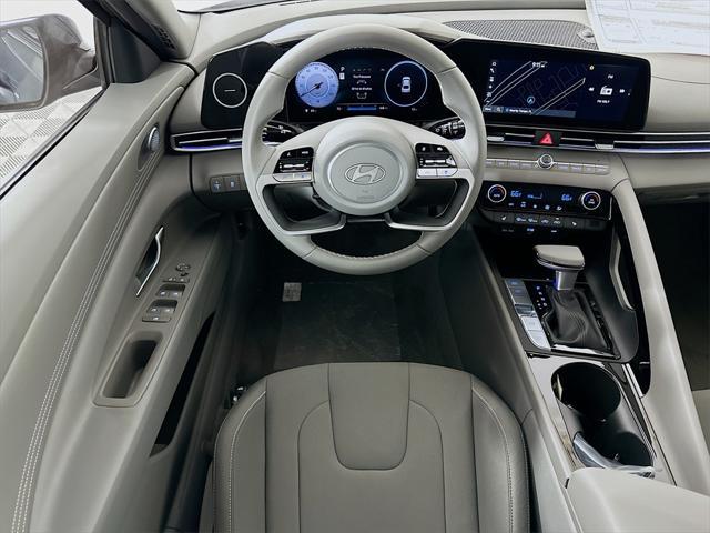 Photo of 2025 Ecotronic Gray Hyundai ELANTRA