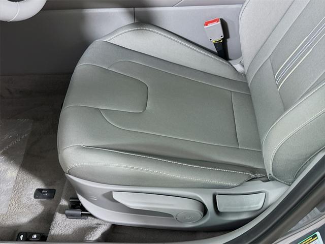 Photo of 2025 Ecotronic Gray Hyundai ELANTRA