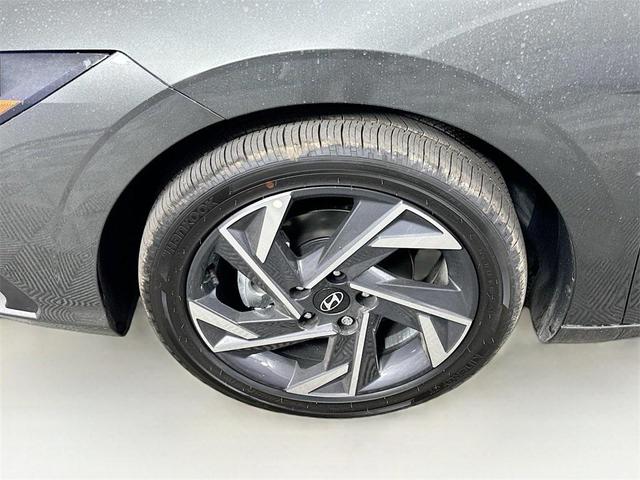 Photo of 2025 Amazon Gray Hyundai ELANTRA
