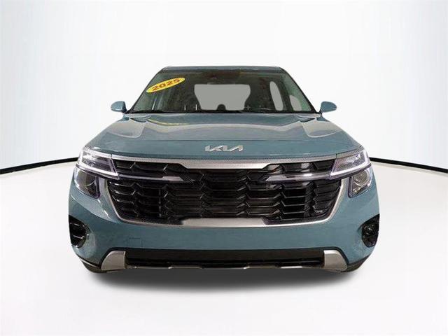 Photo of 2025 Pluton Blue Kia Seltos