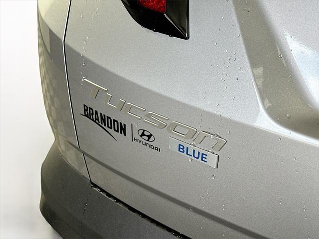 Photo of 2025 Shimmering Silver Hyundai TUCSON Hybrid