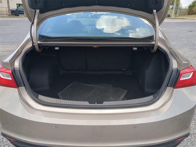 Photo of 2024 Mineral Gray Metallic Chevrolet Malibu