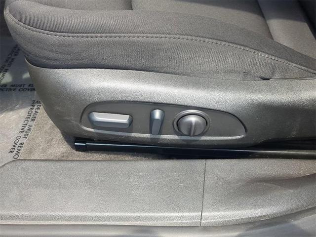 Photo of 2024 Mineral Gray Metallic Chevrolet Malibu
