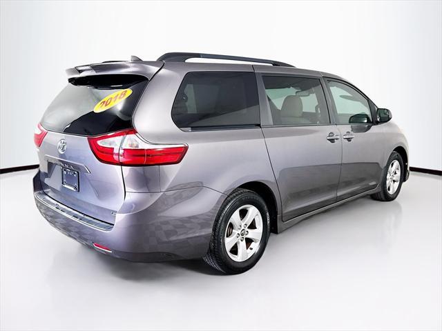 Photo of 2018 Grey Toyota Sienna
