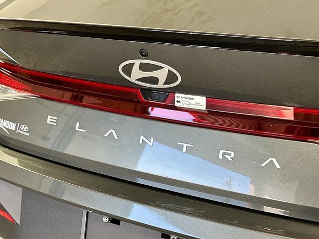 Photo of 2025 Amazon Gray Hyundai ELANTRA