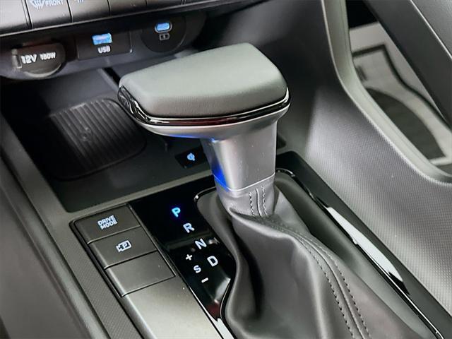Photo of 2025 Amazon Gray Hyundai ELANTRA
