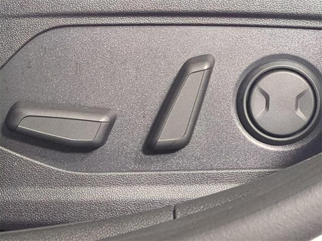 Photo of 2022 Shimmering Silver Pearl Hyundai ELANTRA