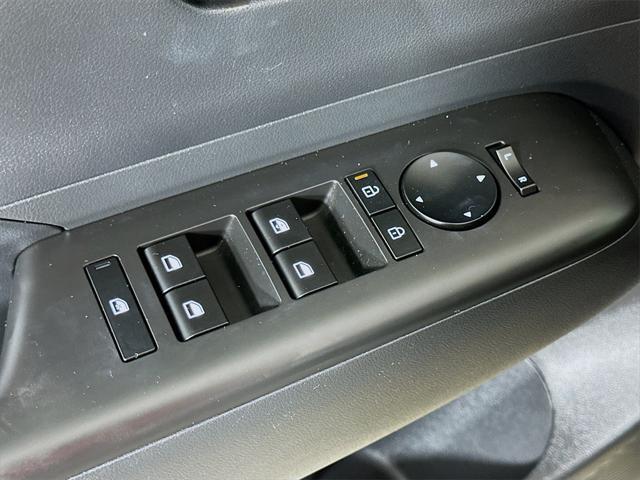 Photo of 2025 Cyber Gray Metallic Hyundai KONA