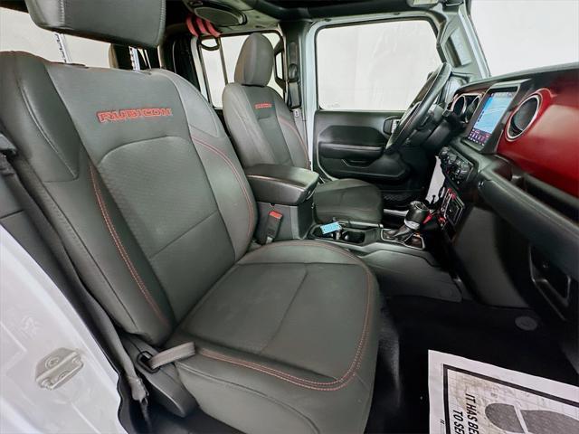 Photo of 2020 Bright White Clearcoat Jeep Gladiator