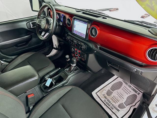 Photo of 2020 Bright White Clearcoat Jeep Gladiator
