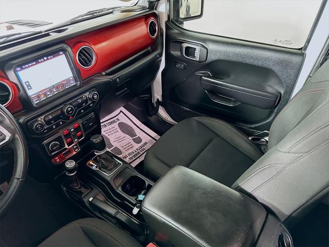 Photo of 2020 Bright White Clearcoat Jeep Gladiator
