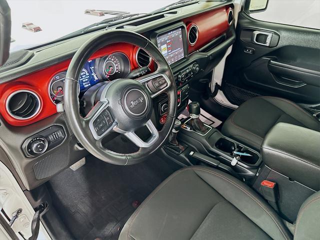 Photo of 2020 Bright White Clearcoat Jeep Gladiator