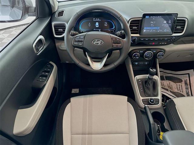 Photo of 2025 Shimmering Silver Hyundai VENUE