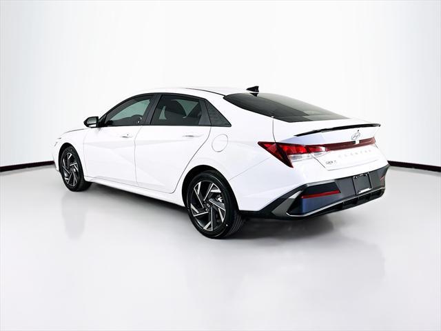 Photo of 2025 Serenity White Hyundai ELANTRA