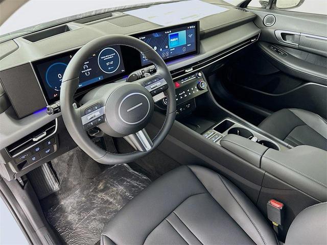 Photo of 2025 Serenity White Hyundai SONATA Hybrid
