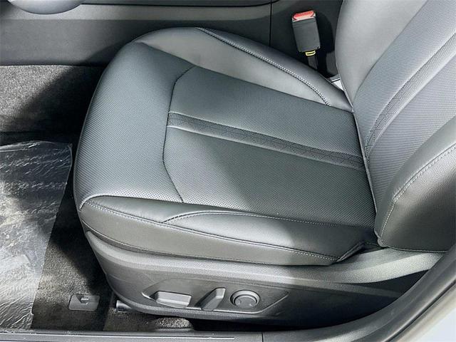 Photo of 2025 Serenity White Hyundai SONATA Hybrid