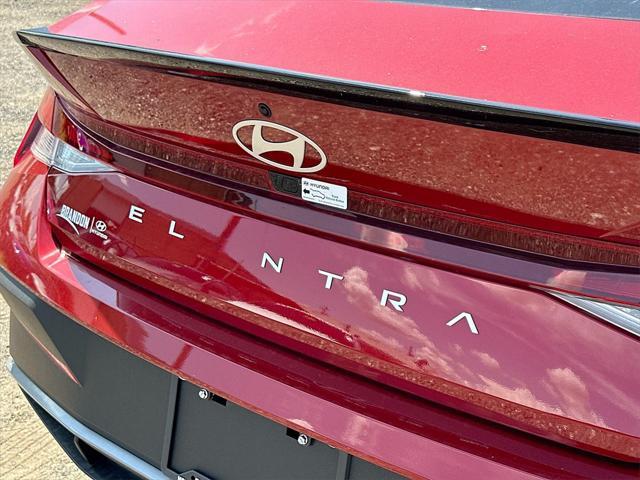 Photo of 2025 Ultimate Red Hyundai ELANTRA