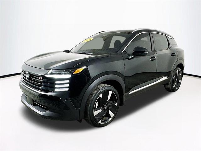 Photo of 2025 Super Black Nissan Kicks