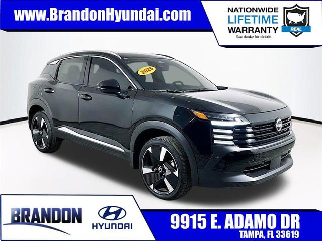 Photo of 2025 Super Black Nissan Kicks