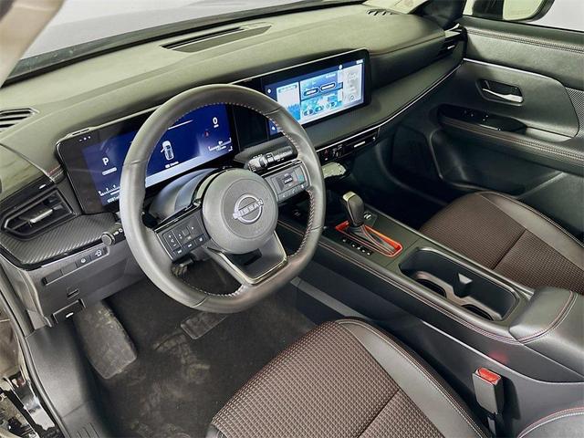 Photo of 2025 Super Black Nissan Kicks