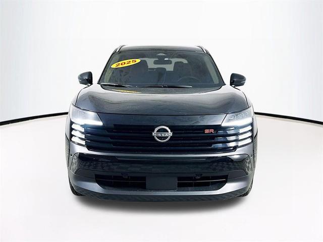 Photo of 2025 Super Black Nissan Kicks