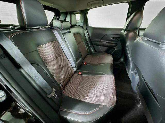Photo of 2025 Super Black Nissan Kicks