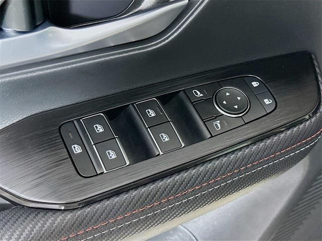 Photo of 2025 Super Black Nissan Kicks
