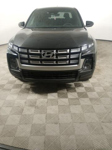 Photo of 2025 Phantom Black Hyundai SANTA CRUZ