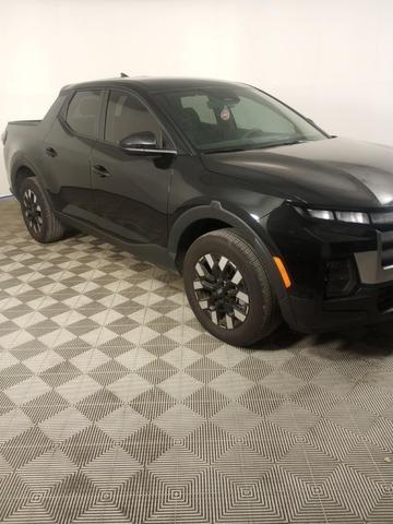 Photo of 2025 Phantom Black Hyundai SANTA CRUZ