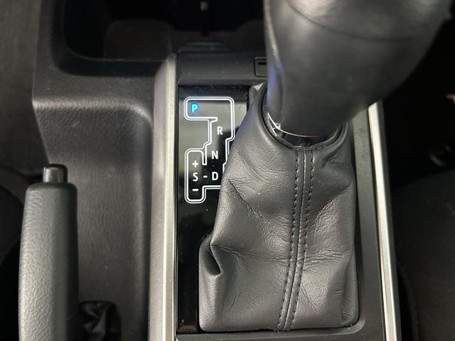 Photo of 2022 Midnight Black Metallic Toyota Tacoma