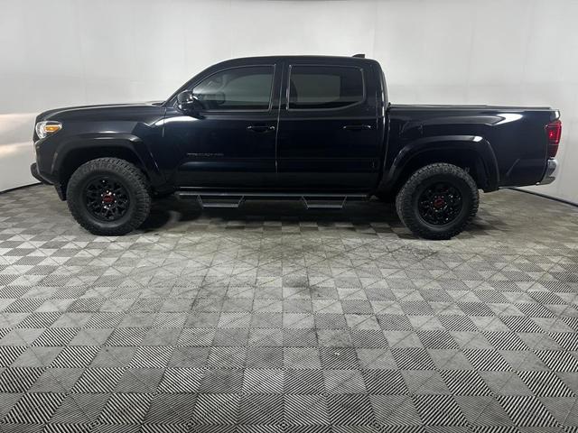 Photo of 2022 Midnight Black Metallic Toyota Tacoma