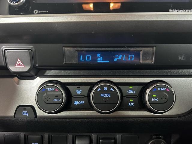 Photo of 2022 Midnight Black Metallic Toyota Tacoma