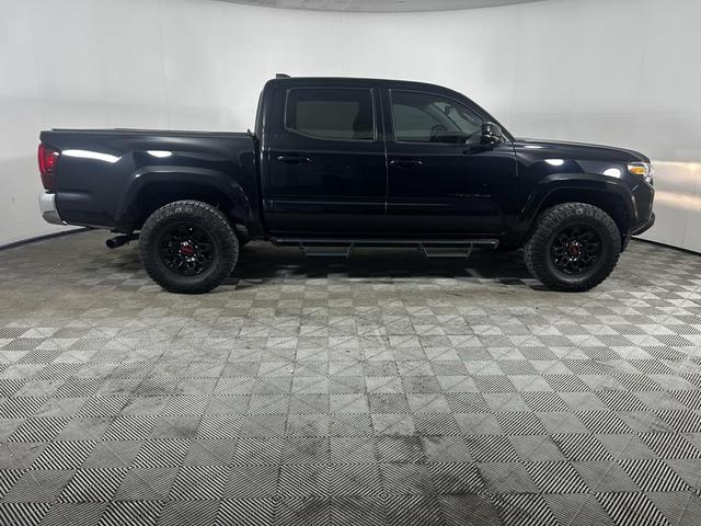 Photo of 2022 Midnight Black Metallic Toyota Tacoma