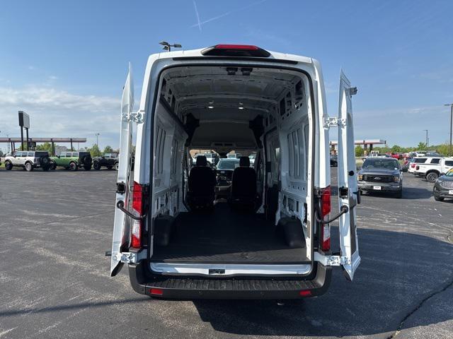 Photo of 2025 Oxford White Ford Transit-350