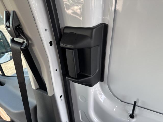 Photo of 2025 Oxford White Ford Transit-350