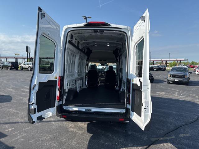 Photo of 2025 Oxford White Ford Transit-350