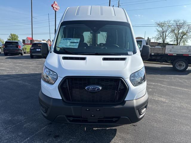 Photo of 2025 Oxford White Ford Transit-350