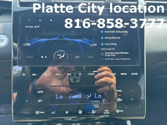Photo of 2023 Atlas White Hyundai SANTA CRUZ